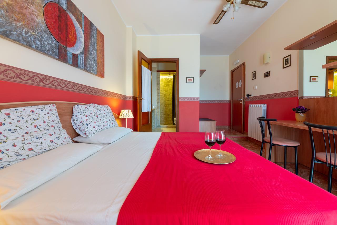 Aurora Rooms Lecce Exterior foto
