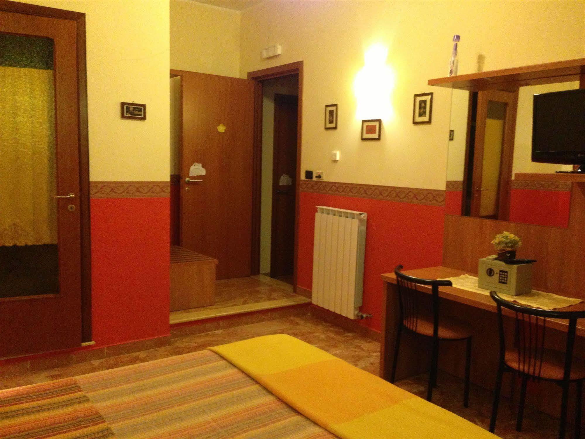 Aurora Rooms Lecce Exterior foto